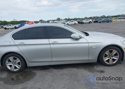 2011 BMW 528I z USA, uszkodzony, nr VIN WBAFR1C58BC672710